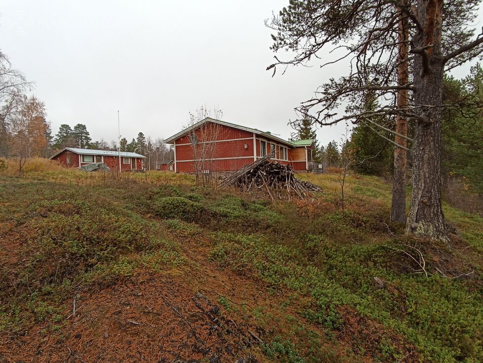 Čeʹvetjäuʹrr Sevettijärvi *Leirintäalue Peuralampi rantaa +rakennukset.  Čevetjävri Čeavetjávri Sápmi – 