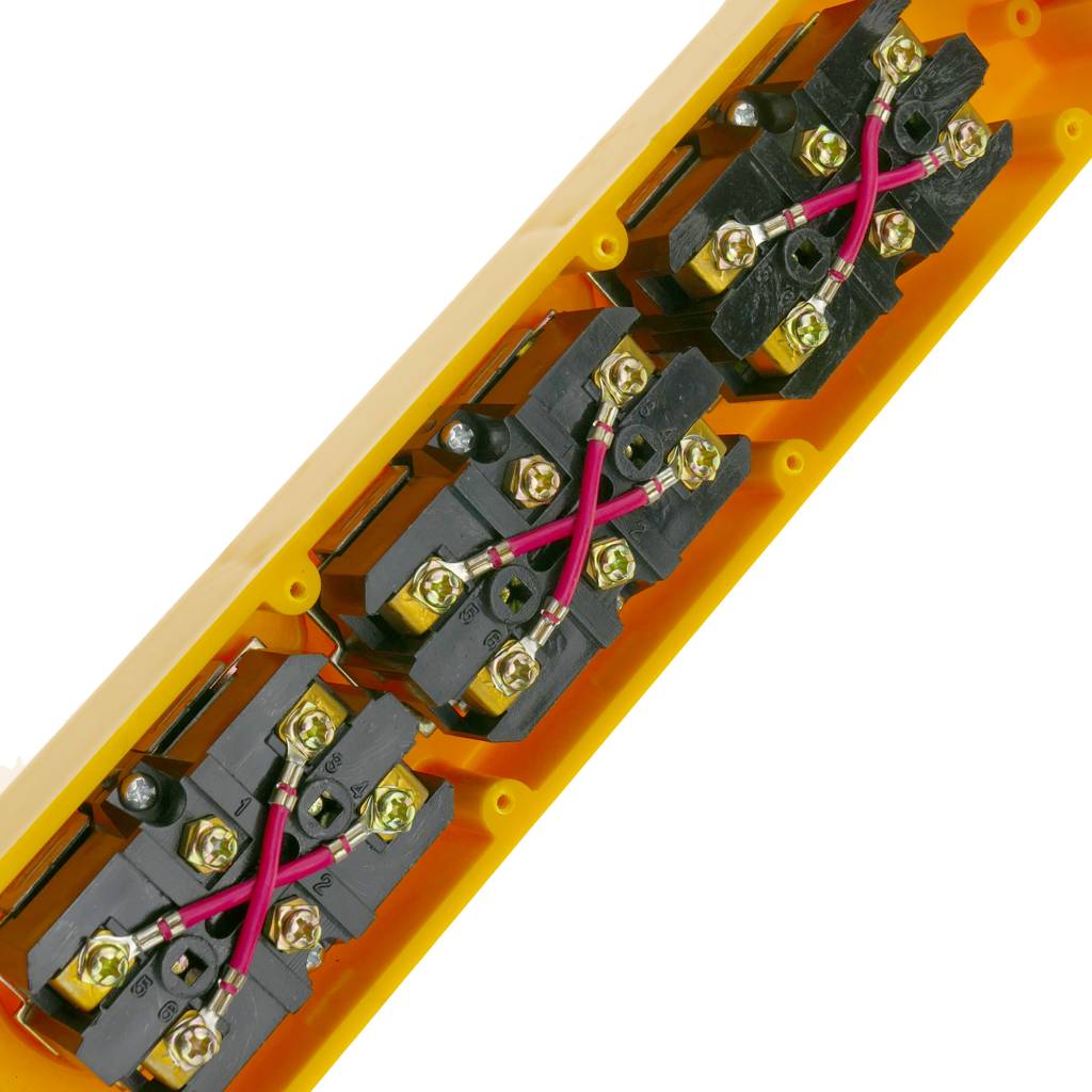 Caja de 2+2+2 pulsadores momentáneos de la serie COB 70x65x315mm