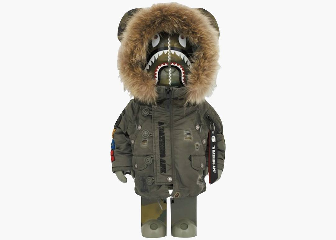 Bearbrick Bape (R) x Alpha Camo Shark 2023 1000% | Hype Clothinga