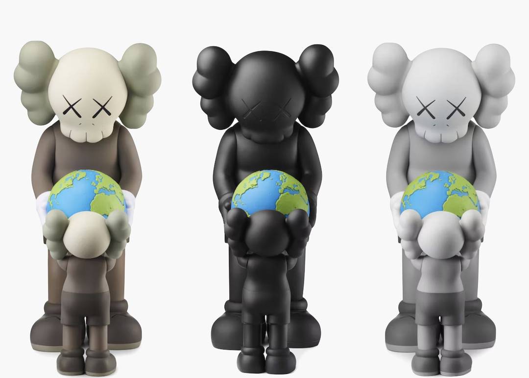 KAWS THE PROMISE Vinyl Figure Set Brown/Black/Grey | Hype Clothinga