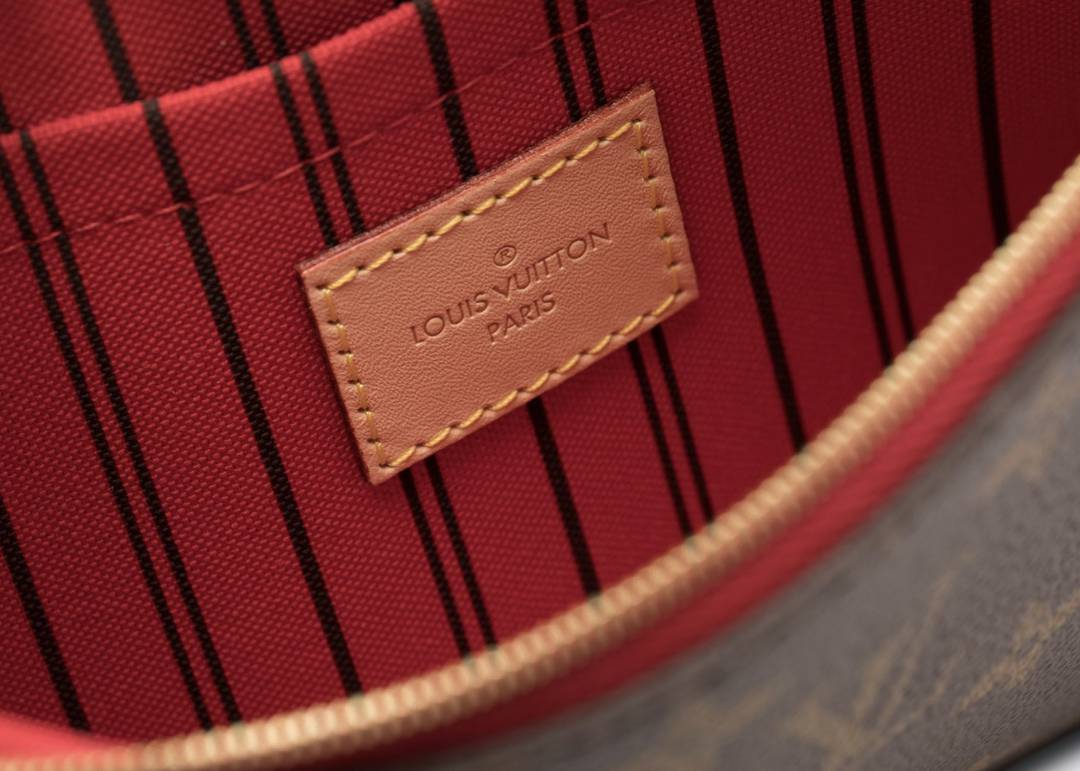 Louis Vuitton Pochette Monogram MM/GM Cerise Lining - US