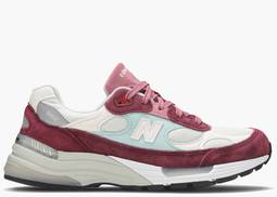 New Balance 992 Kith Kithmas Burgundy White | Hype Clothinga