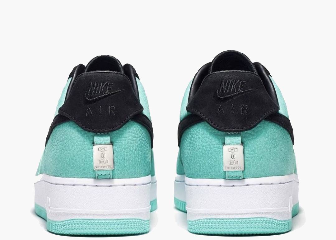 Nike Nike X Tiffany And Co. Air Force 1 Friends And Family Pack With Jacket  And Accessories