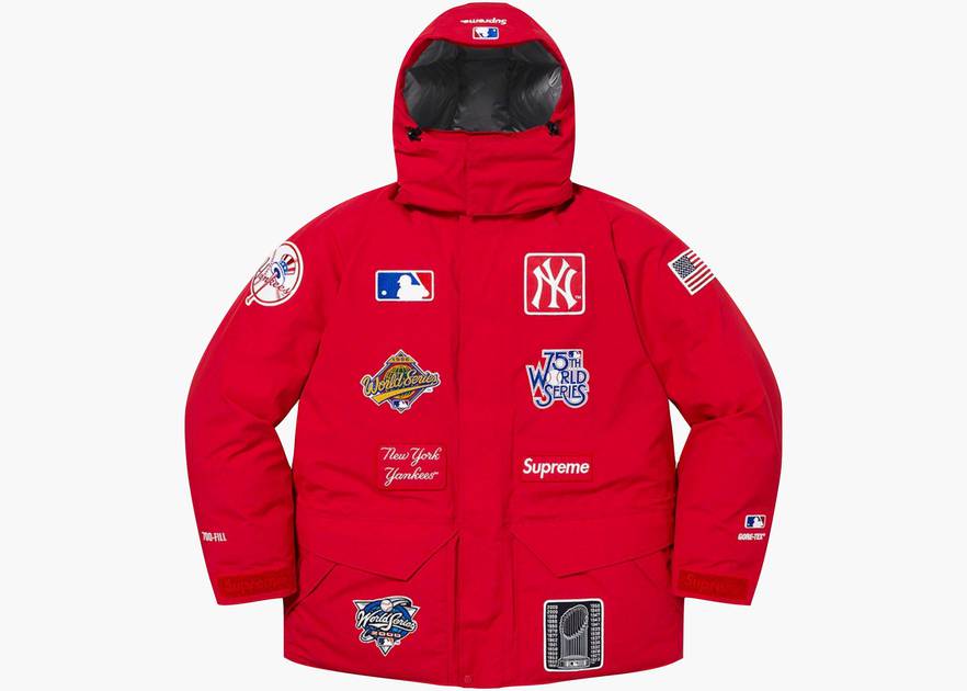 Supreme New York Yankees GORE-TEX 700-Fill Down Jacket Red