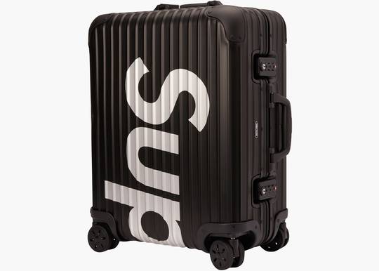 Supreme_RIMOWA_Topas_Multiwhee Supreme_RIMOWA_Topas_Multiwhee