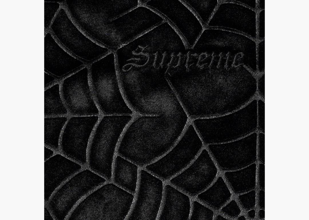 Supreme Spider Web Velvet S/S Shirt Black | Hype Clothinga Supreme Spider Web Velvet S/S Shirt Black | Hype Clothinga