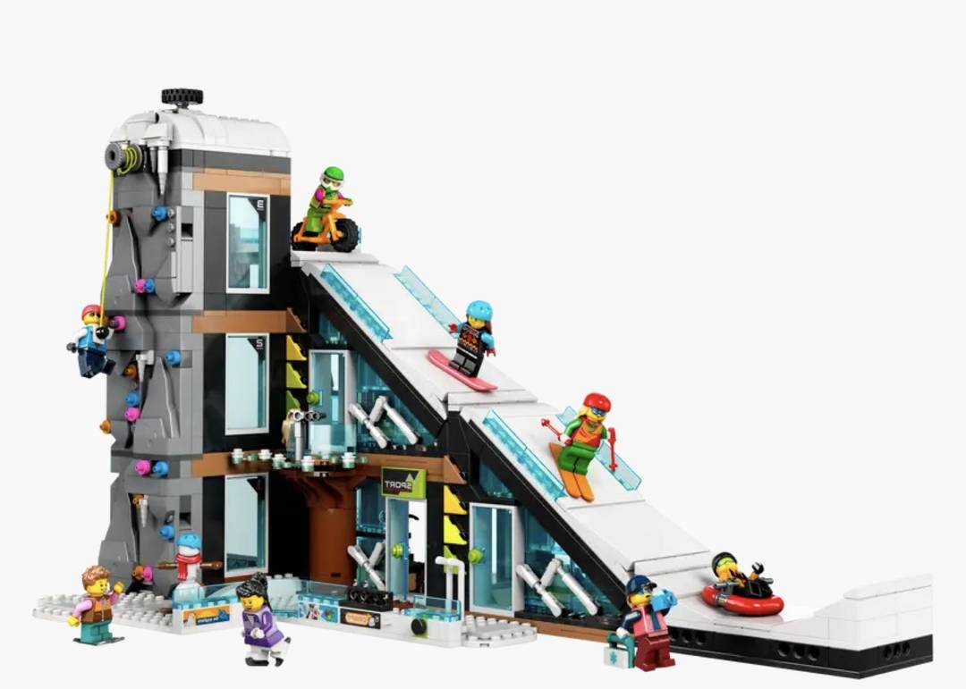 LEGO City 60366 Centro Sci e Arrampicata, Modular Building Set a 3 Livelli  con Pista e 8 Minifigure, Regalo per Bambini 7+ - LEGO - My City - Edifici  e architettura - Giocattoli