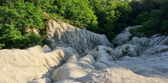 Kazári riolittufa
