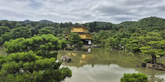 Kinkaku-ji (金閣寺) - o Pavilhão Dourado de Quioto