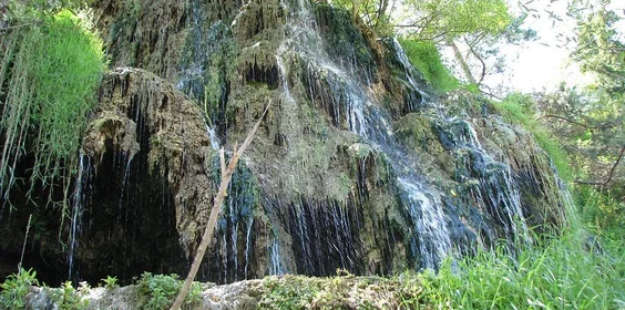 Cascata termal de água de Maroshévíz