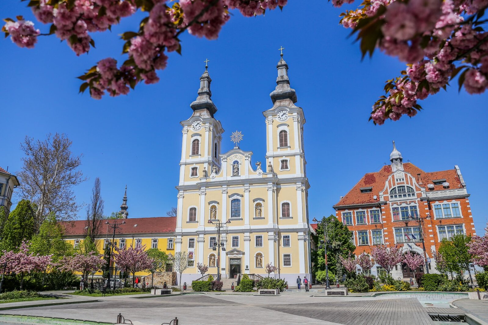Orthodoxe und barocke Meisterwerke: Von Ikonen bis zur zweiturmigen Kirche