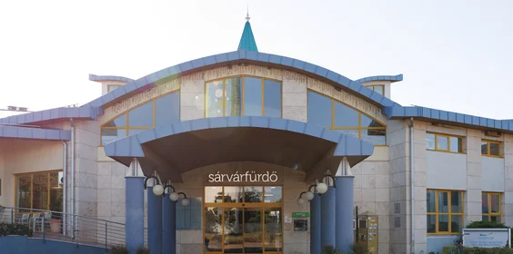 Sárvári Lječilišni i Wellness Bazen