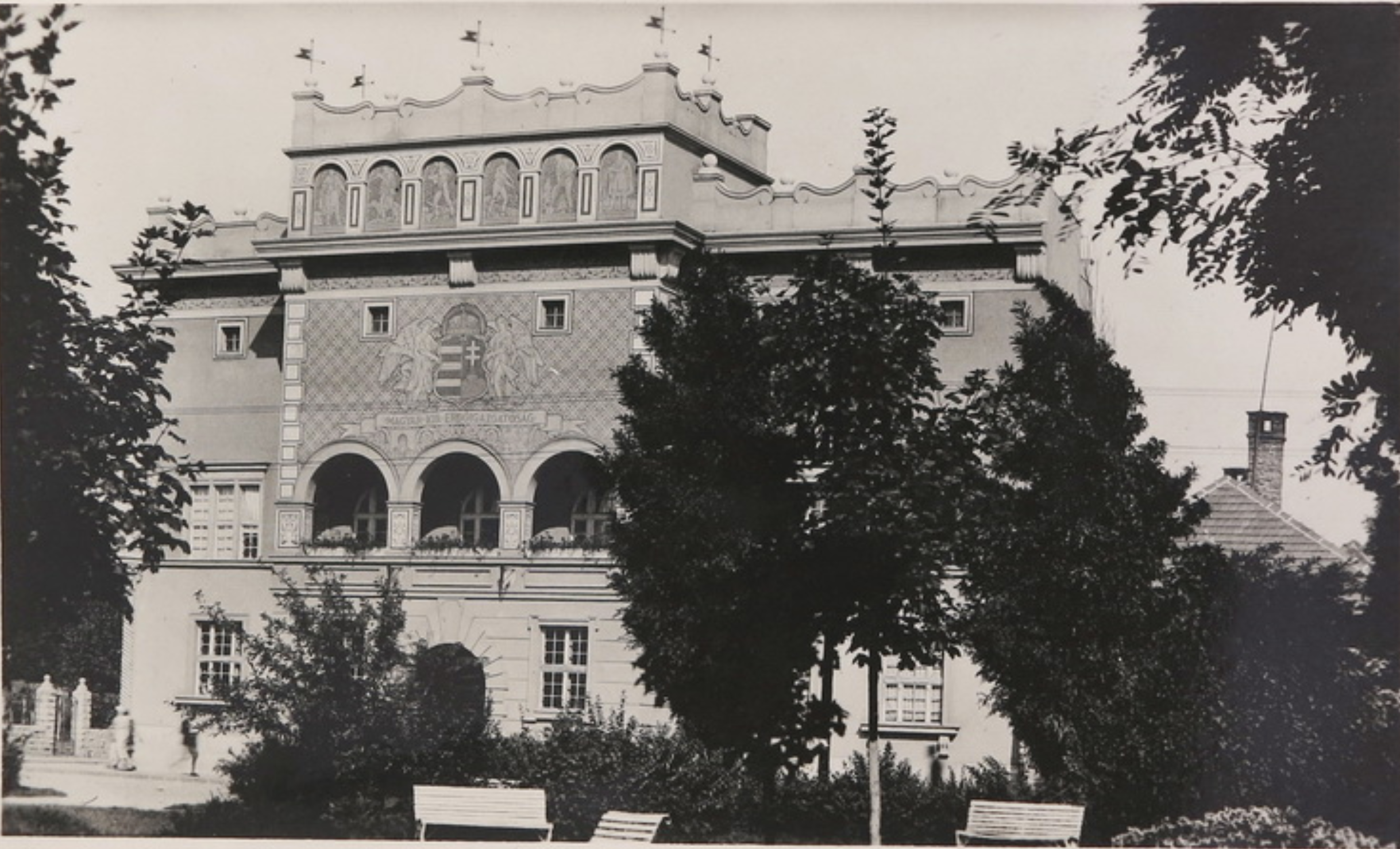 Az Erdőigazgatóság egykori képeslapon