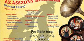 Az asszony körbejár