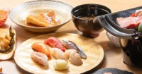 狸小路 日本壽司 二代目 辰吉 札幌狸小路店（Tanukikoji, Japanese Sushi Nidaime Tatsuyoshi Sapporo Tanukikoji）在北海道