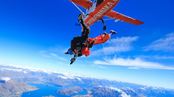 Skydive瓦納卡跳傘12,000呎高空跳傘成人