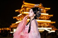 上海豫園|傳統漢服旗袍體驗|專業妝造攝影跟拍含精修寫真套餐