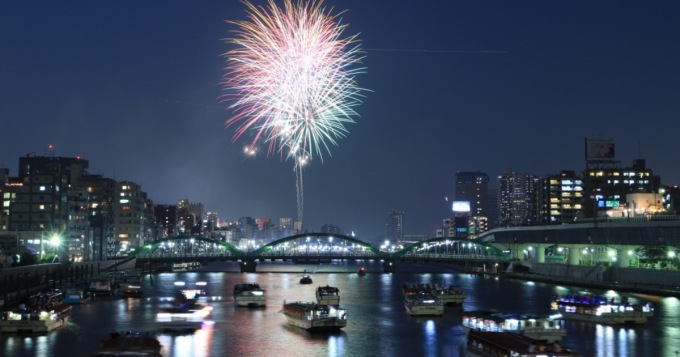 2026年7月25日：東京隅田川煙花晚餐巡遊
