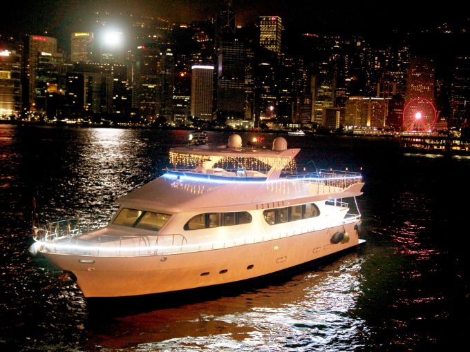 維多利亞港夜景夢幻摘星之旅 (含無限小食飲品＋維港攝影)【今期流行】