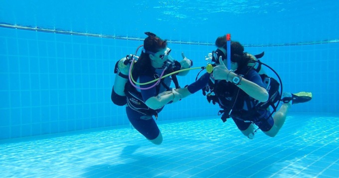 長灘島 PADI 五星潛水中心水肺複習課程