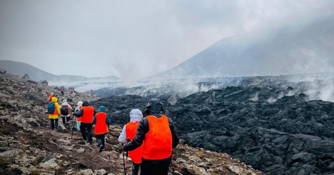 冰島Geldingalur山谷火山徒步之旅（雷克雅未克出發）