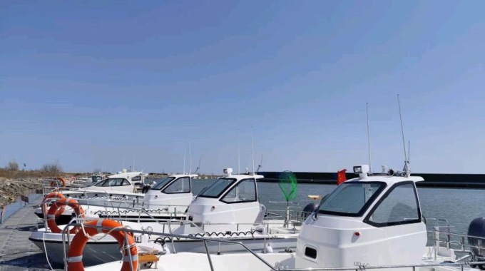 河北秦皇島海釣艇包船出海觀光海釣/葡萄島海釣【含魚竿魚餌，船長教學，包教包會，船上配備救生衣】
