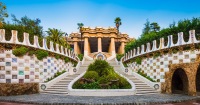 桂爾公園 & 聖家堂導覽半天遊