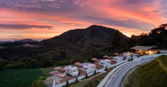 Stellar GoldenHill Cameron露營體驗