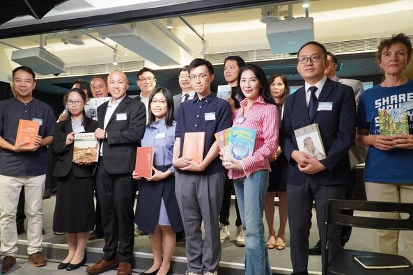 香港商務印書館在商務印書館尖沙咀圖書中心召開「2023書展傳媒招待會」。香港商務印書... - GroupBuya 購物Jetso 香港商務印書館在商務印書館尖沙咀圖書中心召開「2023書展傳媒招待會」。香港商務印書... - Groupbuya 購物Jetso