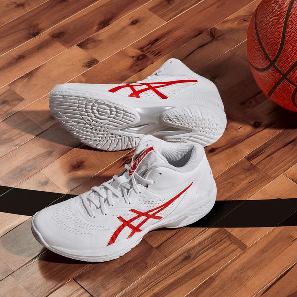 ASICS: | GELHOOP V15 帥氣登場|專為球員在場上靈活表現、快速移動而