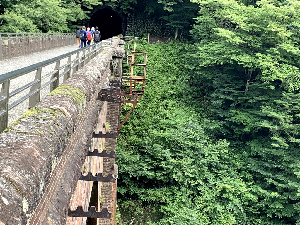 カットレール めがね橋 - 鉄道