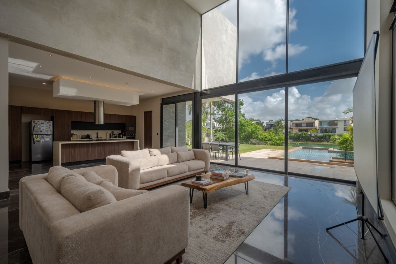 Vive Frente al Lago en Lagos del Sol, Cancún
