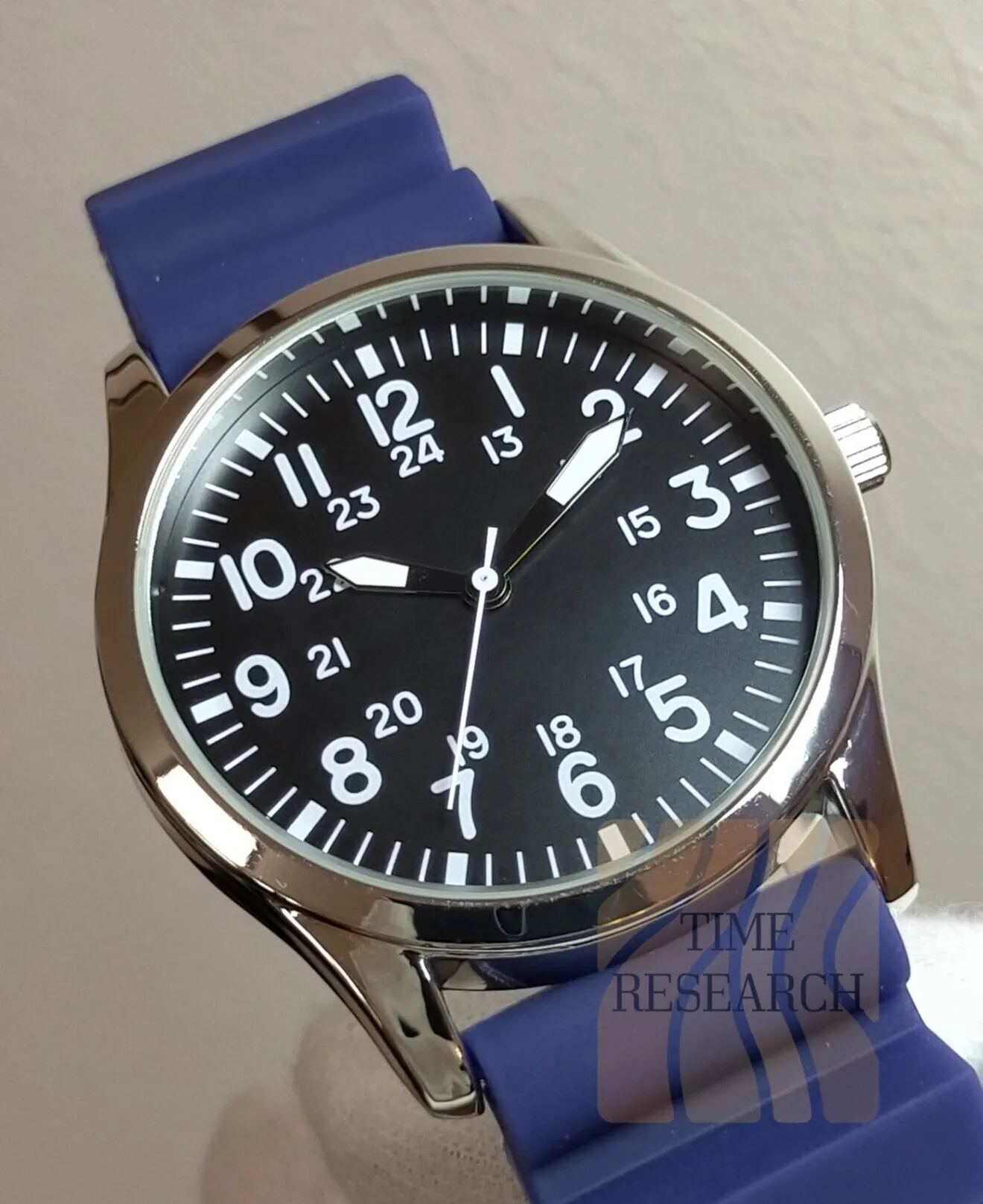 【軍事腕時計をラバーバンドでとことん使い倒す/新品】フイッシュテール尾錠装備 ③