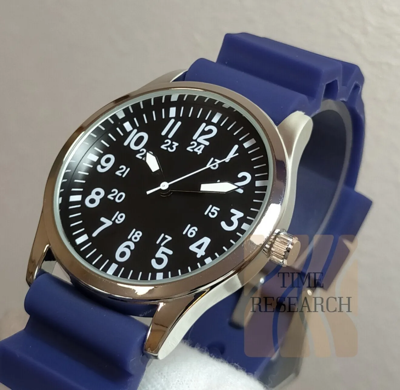 【軍事腕時計をラバーバンドでとことん使い倒す/新品】フイッシュテール尾錠装備 ③