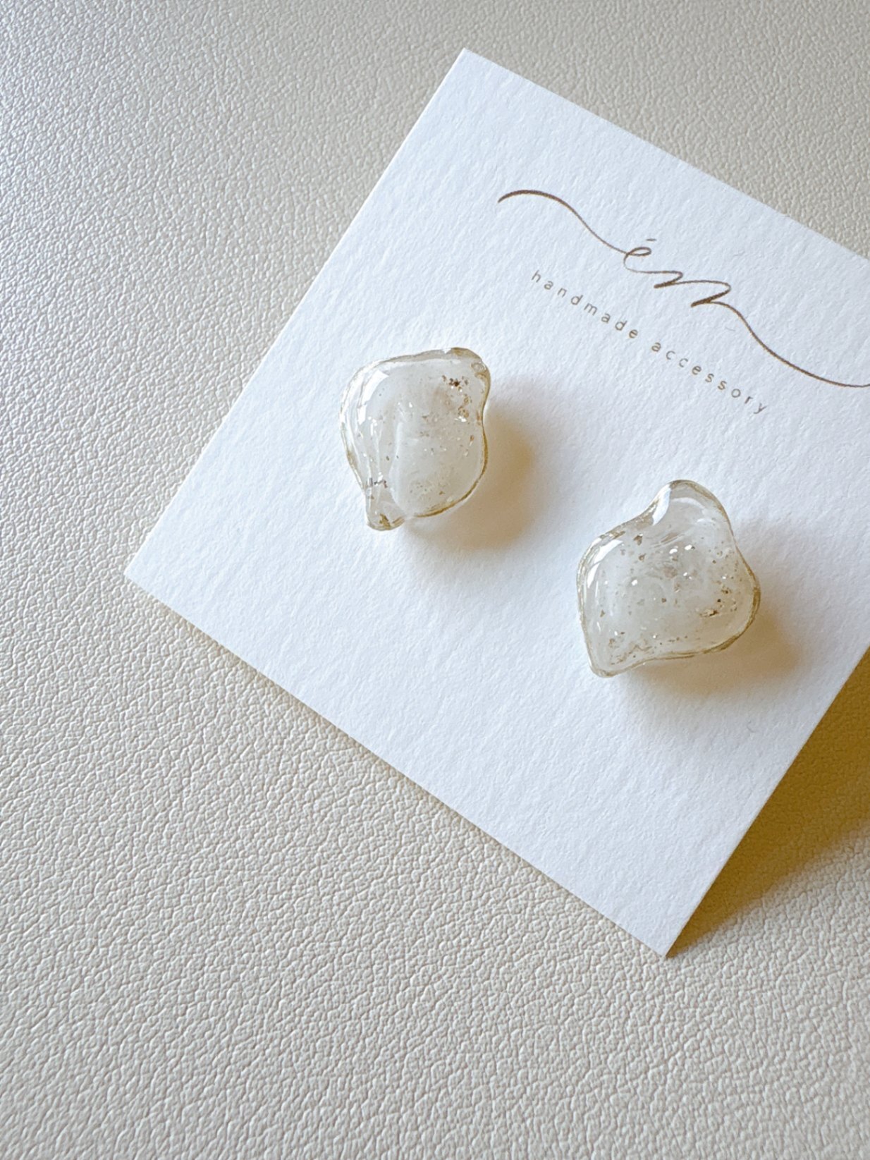 white｜edge ピアス・イヤリング