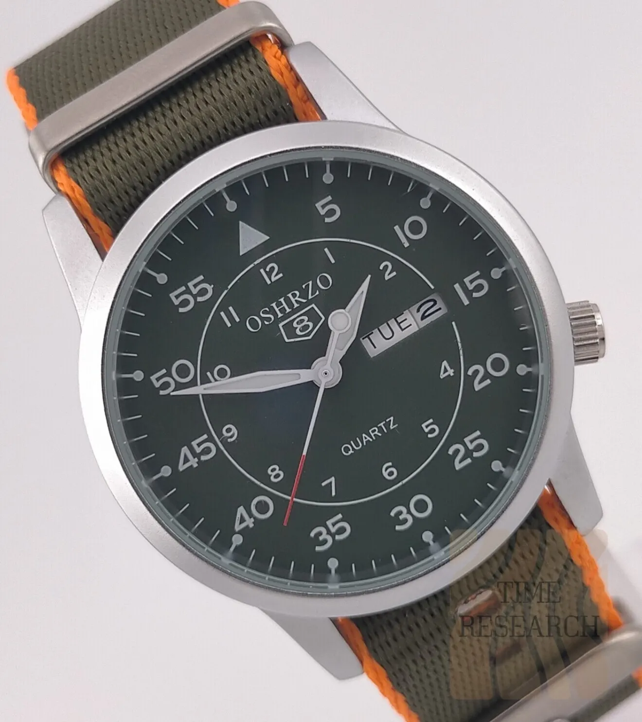 機能性特化型ミリタリー【デイデイト機能/新品】 カーキ文字盤/NATOベルト ①