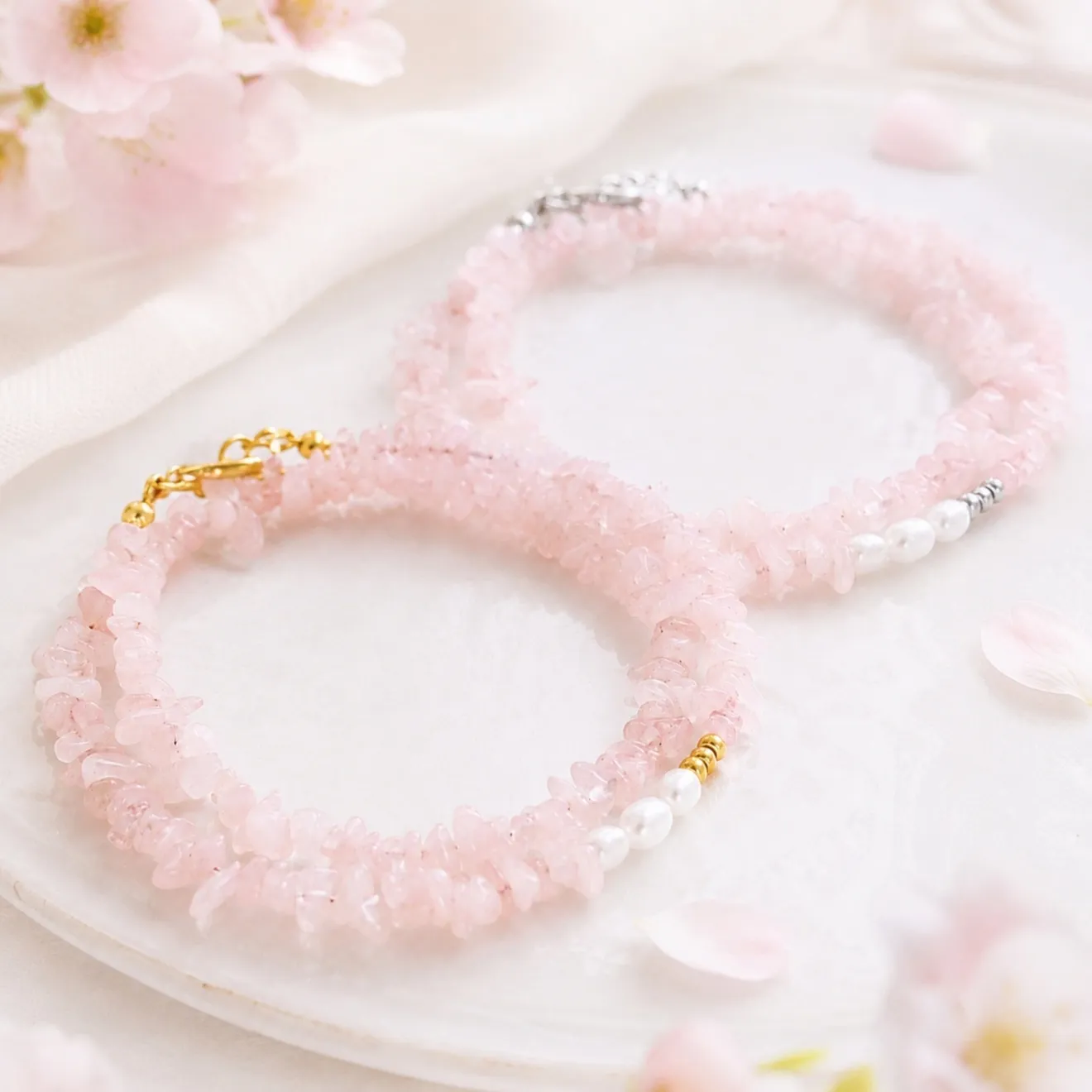 【金属アレルギー対応!】桜のようなやさしい春色＊ローズクォーツと淡水パールのマンテルネックレス