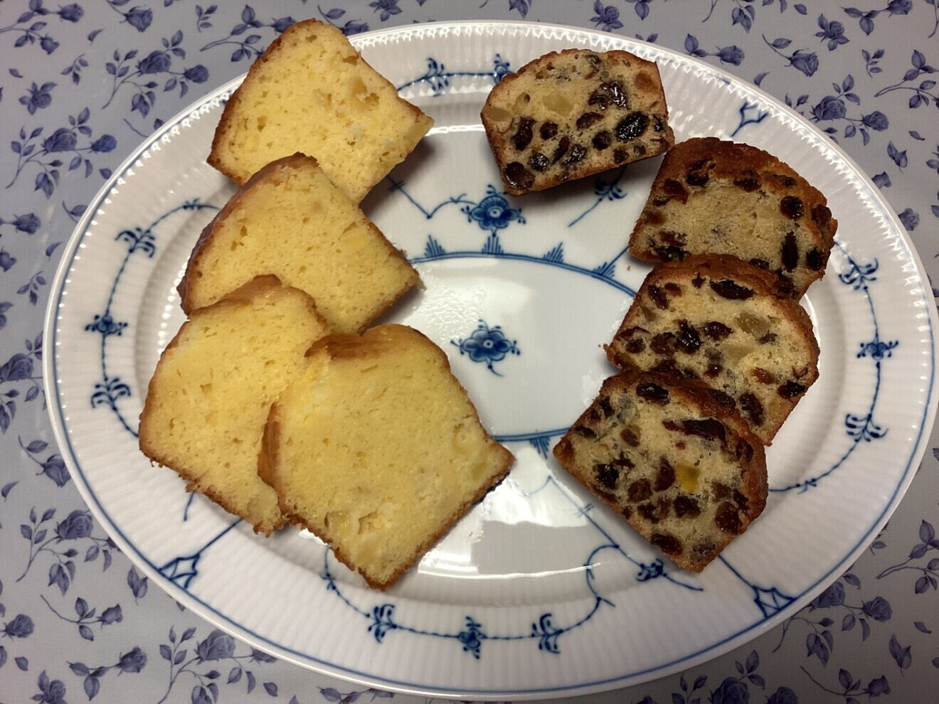 【父の日ギフト】ごろごろフルーツケーキ1/2本＆さっぱりパイナップルケーキ1/2本


