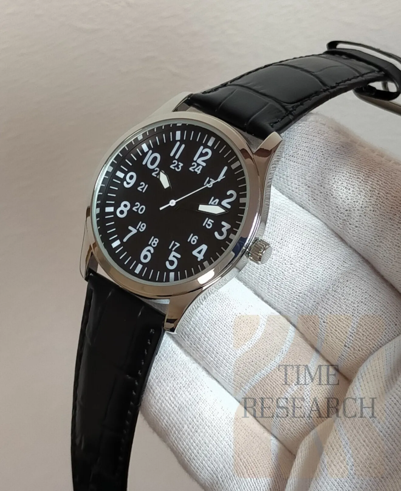 【日常に溶け込む万能アビエイター/新品】24時間表示ミリタリーダイヤル 黒レザー