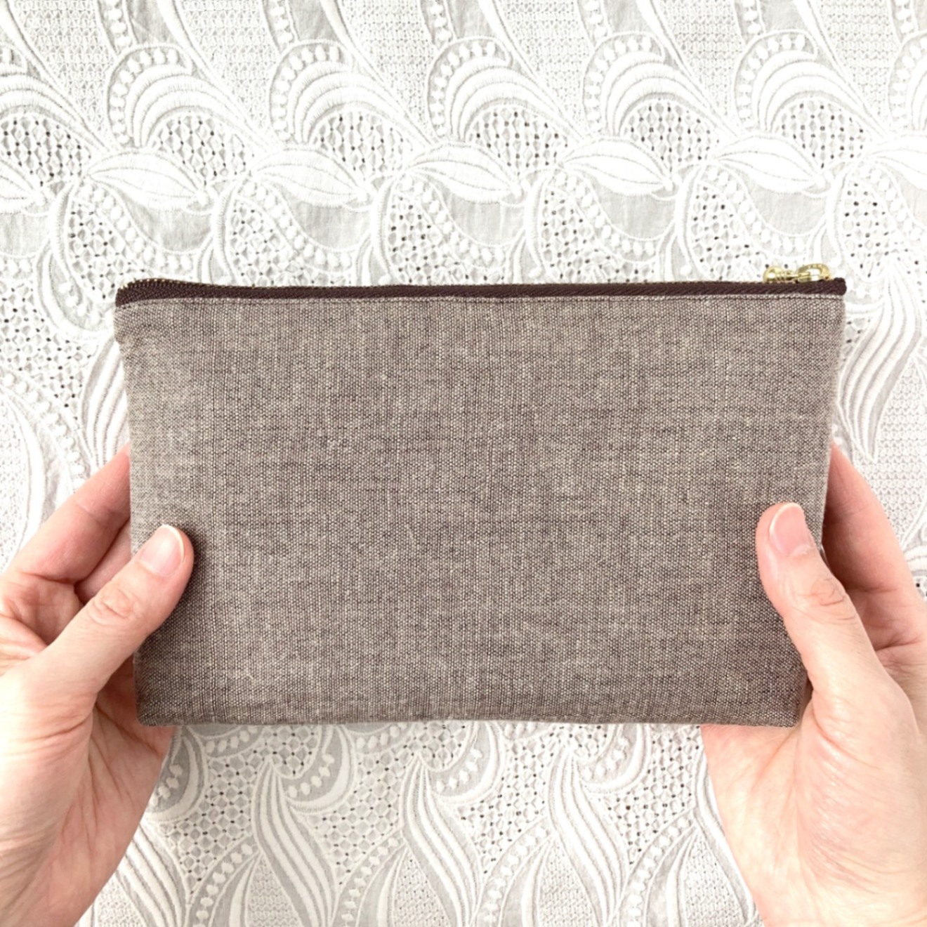 手刺繍ポーチ・やすらぎ(ピンク)