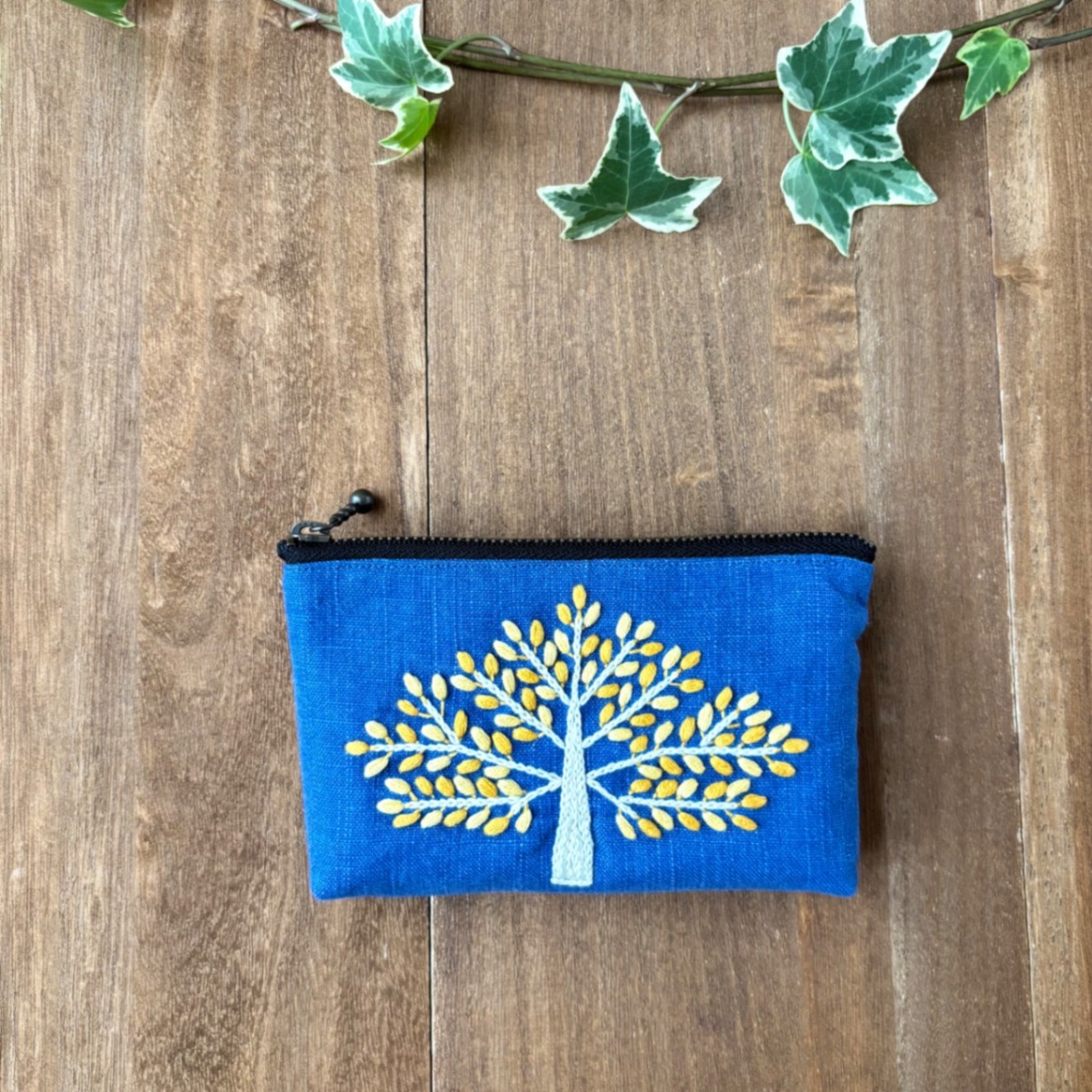 手刺繍ポーチ(小)・夜空