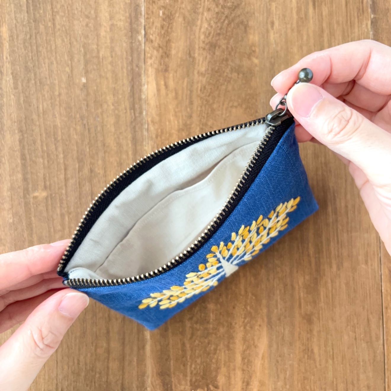手刺繍ポーチ(小)・夜空