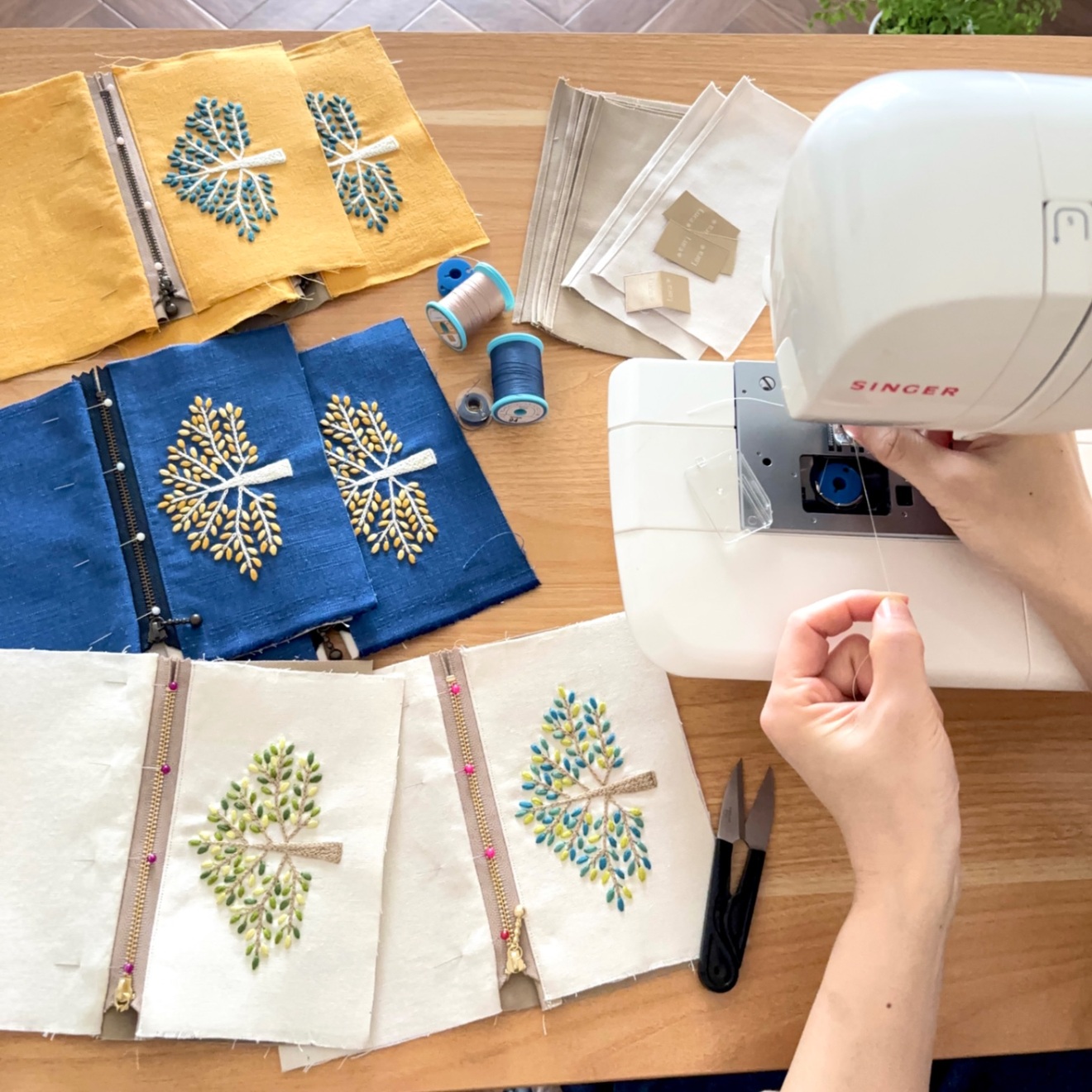 手刺繍ポーチ(小)・夜空