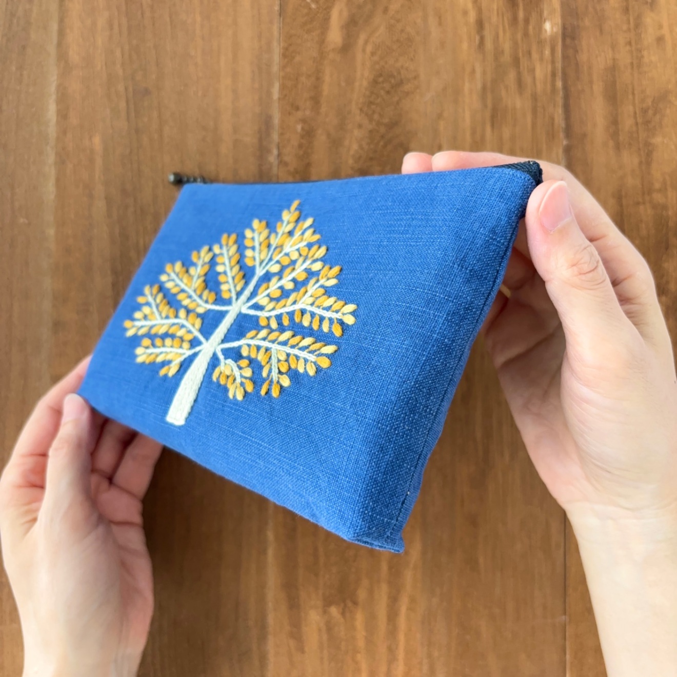 手刺繍ポーチ(大)・夜空
