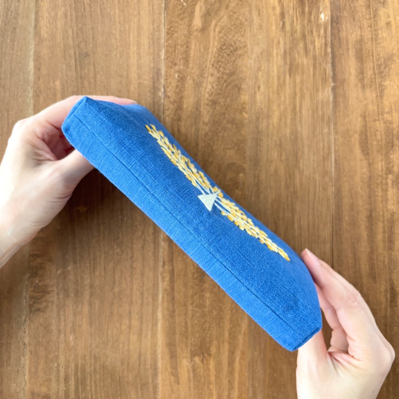 手刺繍ポーチ(大)・夜空
