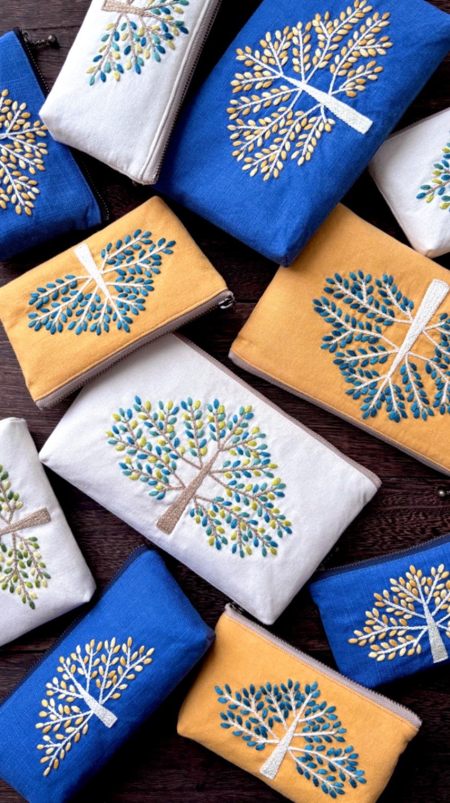 手刺繍ポーチ(大)・散歩(緑葉)