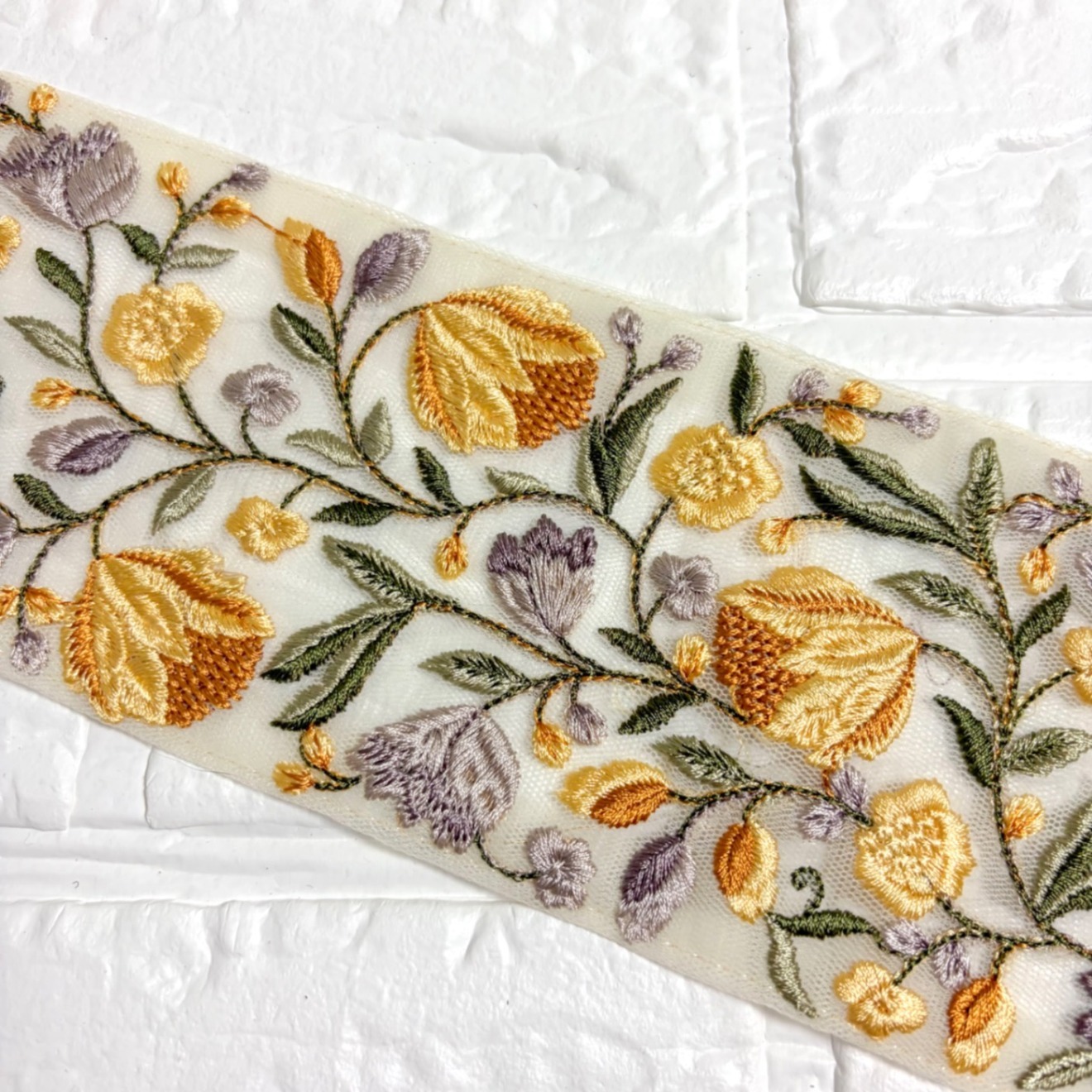 449 インド刺繍リボン　イエロー　チューリップ