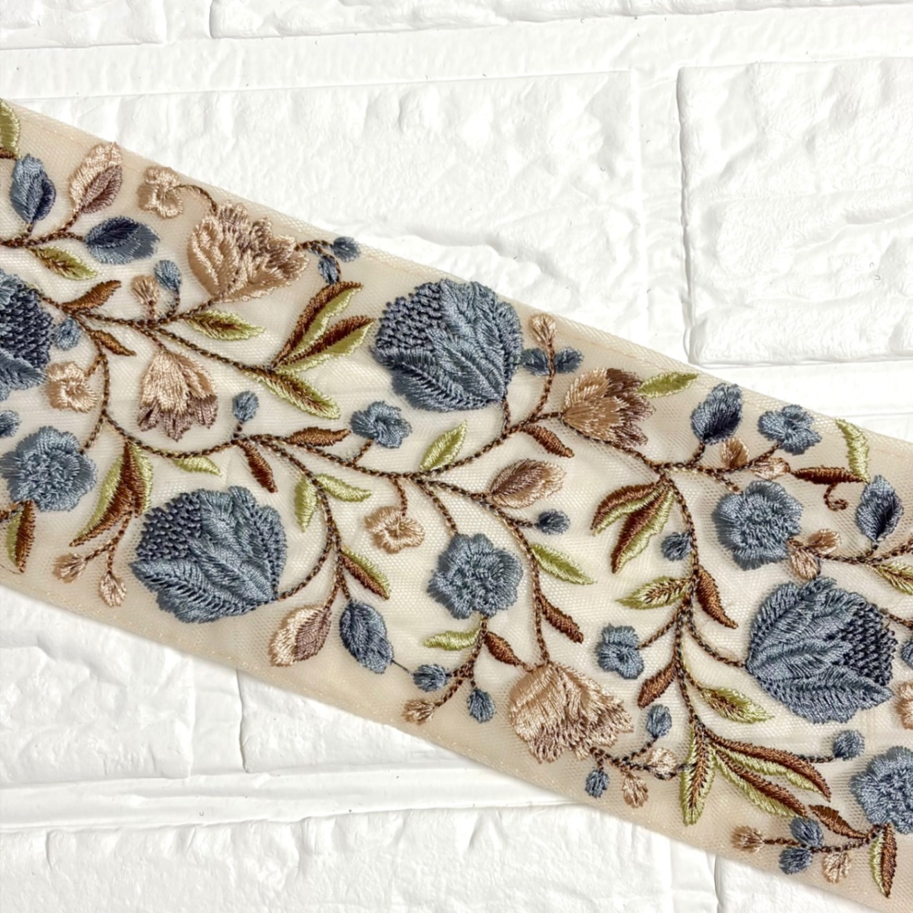 451 インド刺繍リボン　ブルーグレー　チューリップ