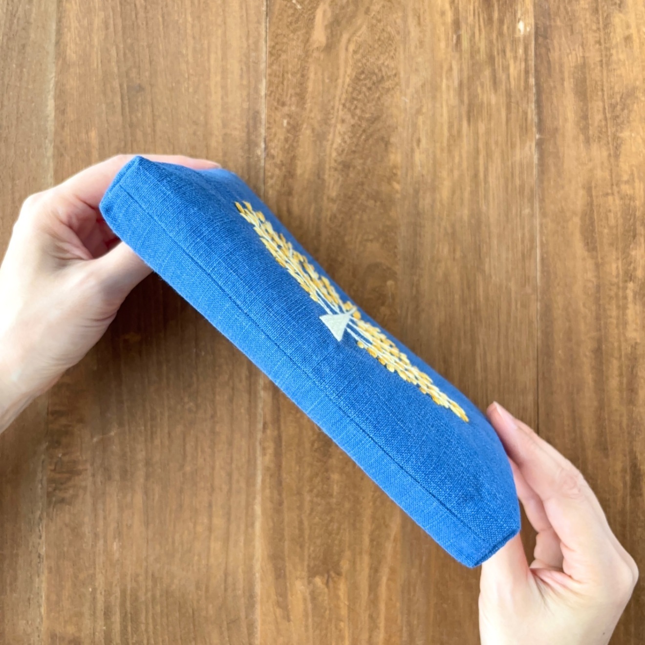 手刺繍ポーチ(大)・夜空