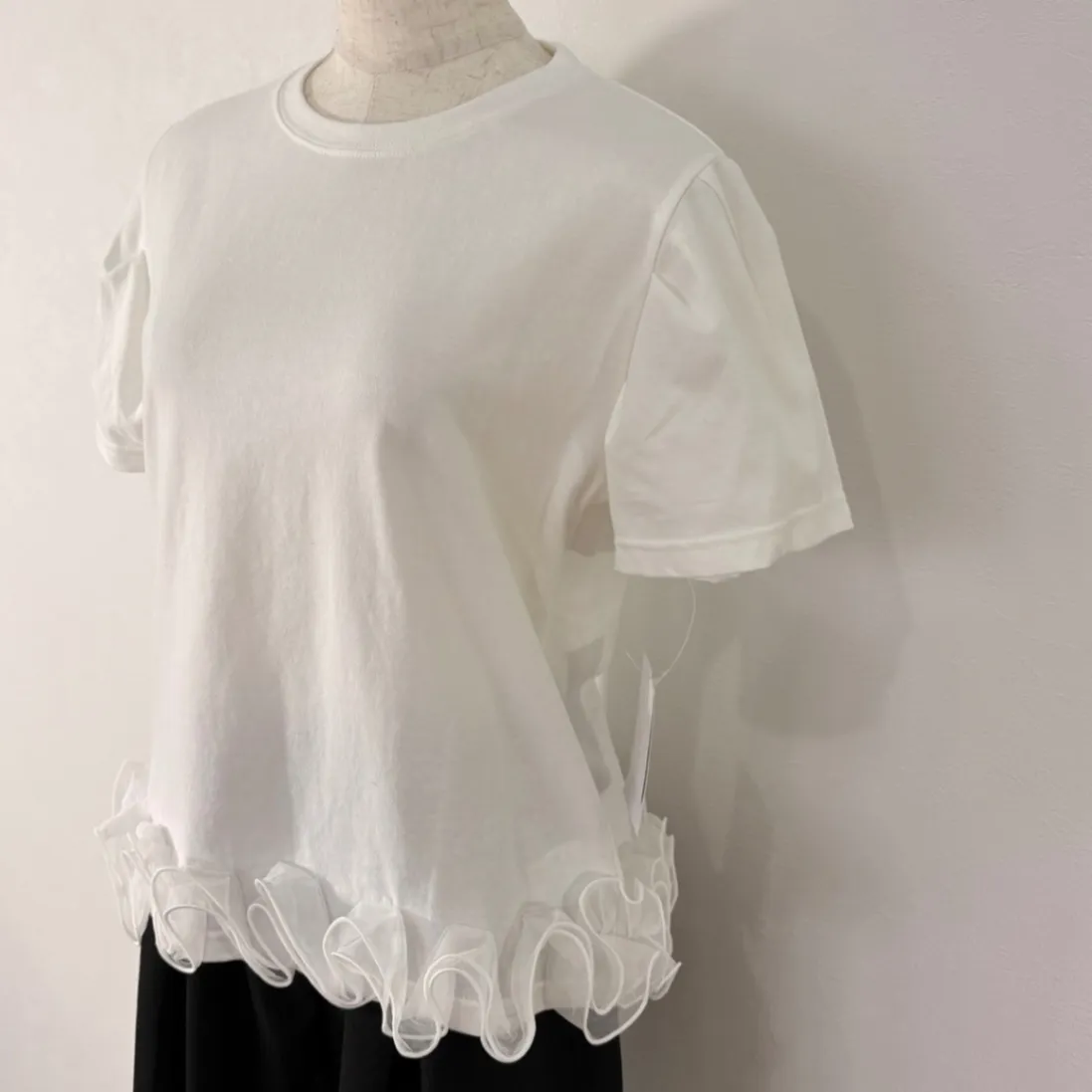 裾チュールフリル半袖Tシャツ ホワイト Mサイズ相当
